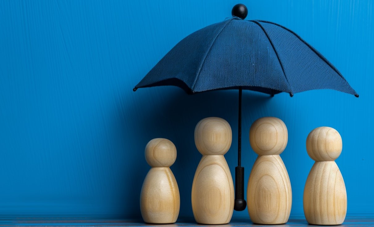 Insurance agent protecting family