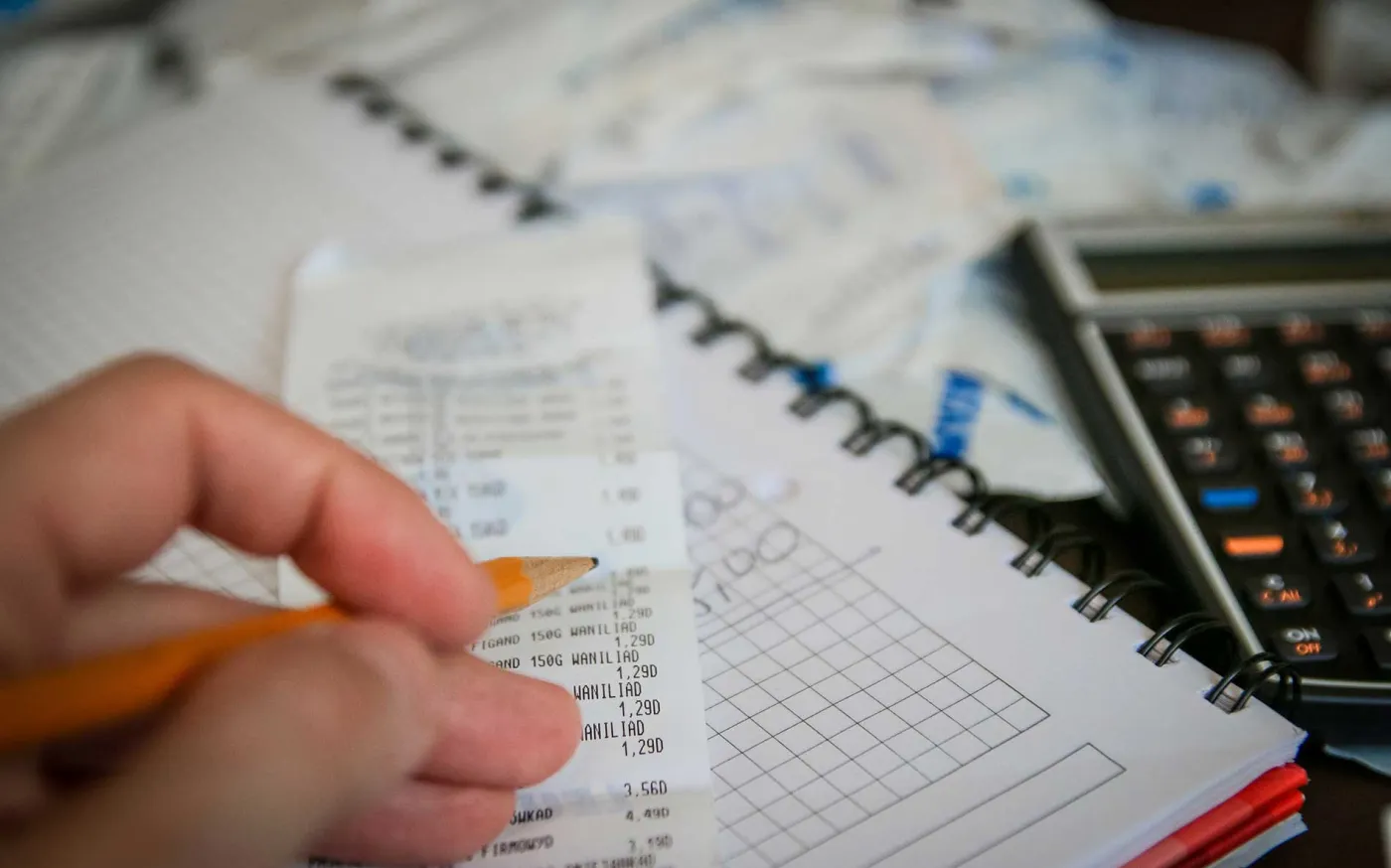 Receipt and calculator.